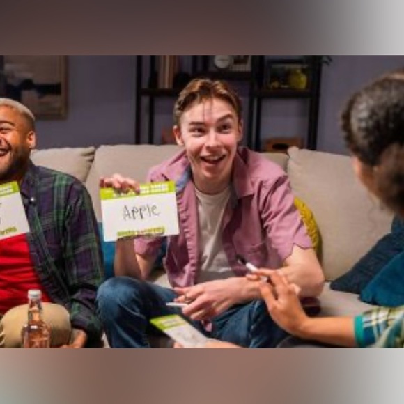 Green Team Wins Board Game - Goliath Games - Picture 7 of 9